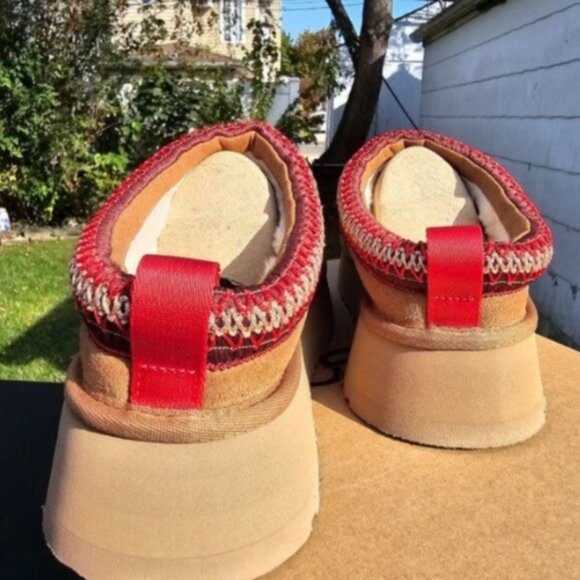 Ugg Tazz platform slippers in Chestnut - Picture 3 of 5